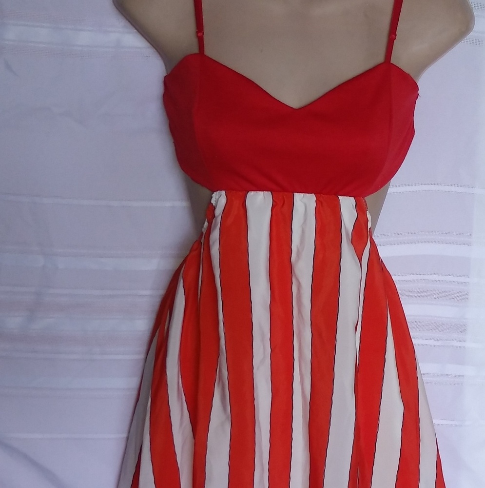 Q Fashion Red & White Crop Top dress